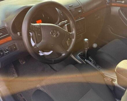 Серый Тойота Авенсис, объемом двигателя 1.8 л и пробегом 260 тыс. км за 6500 $, фото 7 на Automoto.ua
