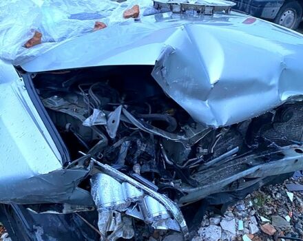 Сірий Тойота Авенсіс, об'ємом двигуна 1.8 л та пробігом 210 тис. км за 2200 $, фото 2 на Automoto.ua