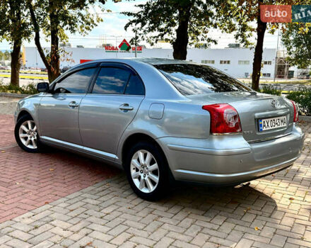 Серый Тойота Авенсис, объемом двигателя 2 л и пробегом 208 тыс. км за 6600 $, фото 4 на Automoto.ua