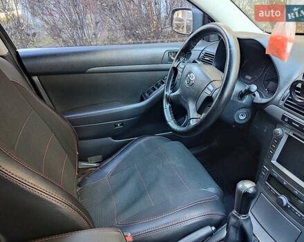 Серый Тойота Авенсис, объемом двигателя 1.8 л и пробегом 191 тыс. км за 7000 $, фото 18 на Automoto.ua