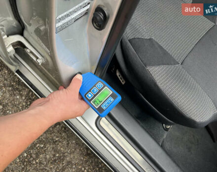 Серый Тойота Авенсис, объемом двигателя 1.8 л и пробегом 225 тыс. км за 7950 $, фото 102 на Automoto.ua