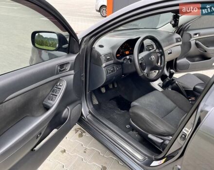 Серый Тойота Авенсис, объемом двигателя 1.8 л и пробегом 240 тыс. км за 6700 $, фото 10 на Automoto.ua
