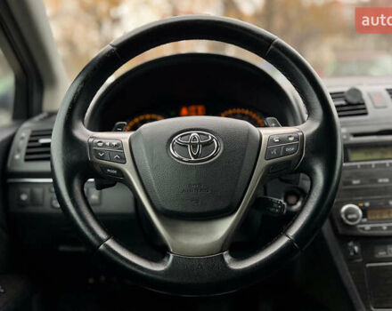 Серый Тойота Авенсис, объемом двигателя 1.99 л и пробегом 230 тыс. км за 9400 $, фото 7 на Automoto.ua