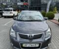 Сірий Тойота Авенсіс, об'ємом двигуна 2.01 л та пробігом 116 тис. км за 10500 $, фото 1 на Automoto.ua