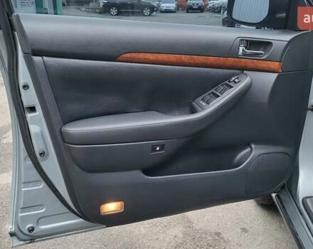 Серый Тойота Авенсис, объемом двигателя 2 л и пробегом 286 тыс. км за 7500 $, фото 25 на Automoto.ua