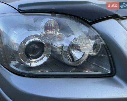 Серый Тойота Авенсис, объемом двигателя 1.79 л и пробегом 225 тыс. км за 7500 $, фото 4 на Automoto.ua