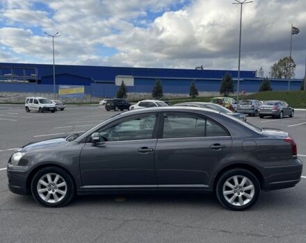 Серый Тойота Авенсис, объемом двигателя 1.8 л и пробегом 206 тыс. км за 5999 $, фото 1 на Automoto.ua