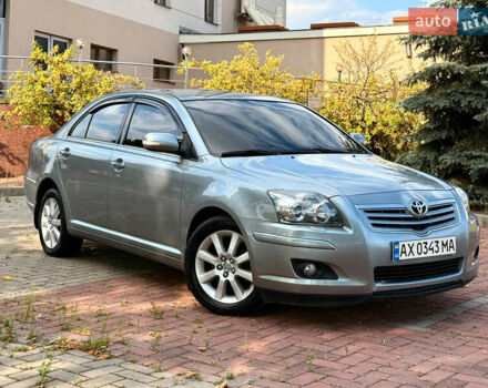 Серый Тойота Авенсис, объемом двигателя 2 л и пробегом 208 тыс. км за 6600 $, фото 3 на Automoto.ua