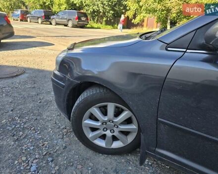 Серый Тойота Авенсис, объемом двигателя 1.79 л и пробегом 390 тыс. км за 4999 $, фото 5 на Automoto.ua