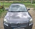 Сірий Тойота Авенсіс, об'ємом двигуна 2 л та пробігом 245 тис. км за 6200 $, фото 1 на Automoto.ua