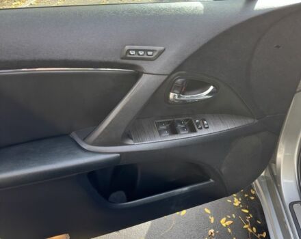 Серый Тойота Авенсис, объемом двигателя 2 л и пробегом 124 тыс. км за 10400 $, фото 4 на Automoto.ua