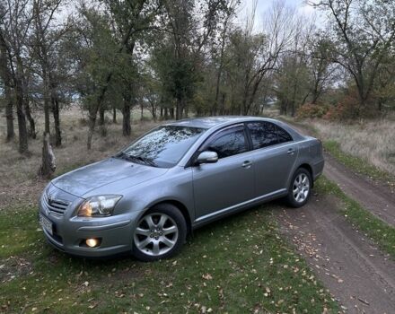 Серый Тойота Авенсис, объемом двигателя 2 л и пробегом 358 тыс. км за 7399 $, фото 1 на Automoto.ua