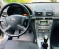 Серый Тойота Авенсис, объемом двигателя 1.8 л и пробегом 320 тыс. км за 5000 $, фото 1 на Automoto.ua