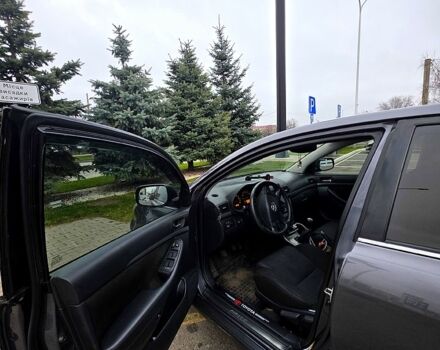 Серый Тойота Авенсис, объемом двигателя 1.8 л и пробегом 240 тыс. км за 8000 $, фото 8 на Automoto.ua
