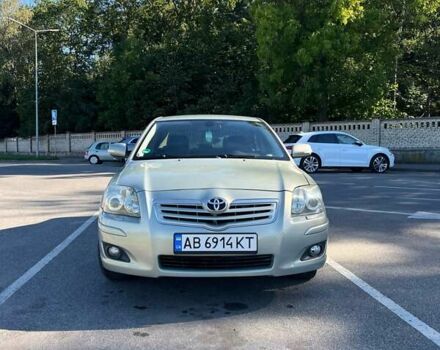 Серый Тойота Авенсис, объемом двигателя 1.79 л и пробегом 239 тыс. км за 6800 $, фото 2 на Automoto.ua