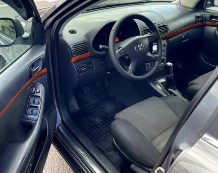 Сірий Тойота Авенсіс, об'ємом двигуна 1.8 л та пробігом 204 тис. км за 6650 $, фото 5 на Automoto.ua