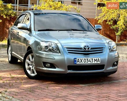 Серый Тойота Авенсис, объемом двигателя 2 л и пробегом 208 тыс. км за 6600 $, фото 1 на Automoto.ua