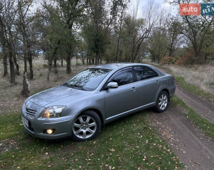 Серый Тойота Авенсис, объемом двигателя 2 л и пробегом 358 тыс. км за 7399 $, фото 2 на Automoto.ua