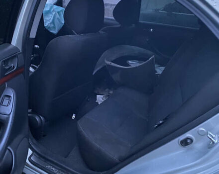 Серый Тойота Авенсис, объемом двигателя 1.8 л и пробегом 210 тыс. км за 1900 $, фото 5 на Automoto.ua