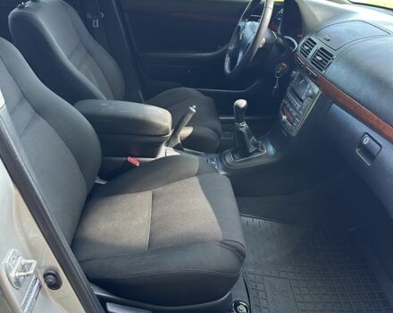 Серый Тойота Авенсис, объемом двигателя 1.8 л и пробегом 136 тыс. км за 7000 $, фото 23 на Automoto.ua