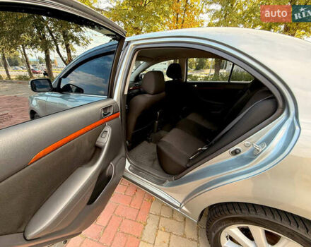Серый Тойота Авенсис, объемом двигателя 2 л и пробегом 208 тыс. км за 6700 $, фото 23 на Automoto.ua