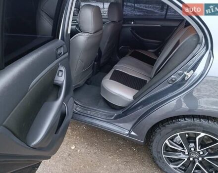 Сірий Тойота Авенсіс, об'ємом двигуна 1.8 л та пробігом 172 тис. км за 5999 $, фото 26 на Automoto.ua