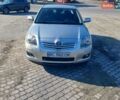 Серый Тойота Авенсис, объемом двигателя 2 л и пробегом 350 тыс. км за 5800 $, фото 1 на Automoto.ua