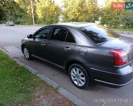 Серый Тойота Авенсис, объемом двигателя 1.79 л и пробегом 292 тыс. км за 7990 $, фото 3 на Automoto.ua