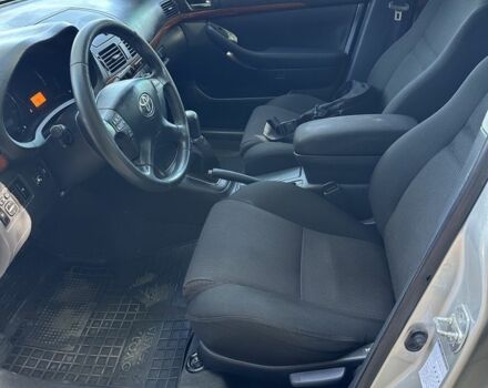 Серый Тойота Авенсис, объемом двигателя 1.8 л и пробегом 136 тыс. км за 7000 $, фото 18 на Automoto.ua