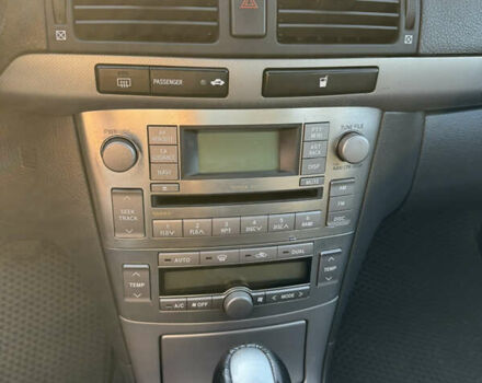 Серый Тойота Авенсис, объемом двигателя 1.79 л и пробегом 225 тыс. км за 7500 $, фото 8 на Automoto.ua