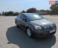 Серый Тойота Авенсис, объемом двигателя 2 л и пробегом 150 тыс. км за 8000 $, фото 1 на Automoto.ua