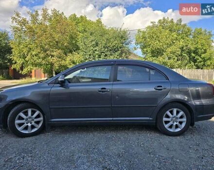 Серый Тойота Авенсис, объемом двигателя 1.79 л и пробегом 390 тыс. км за 4999 $, фото 2 на Automoto.ua