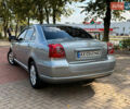 Серый Тойота Авенсис, объемом двигателя 2 л и пробегом 208 тыс. км за 6700 $, фото 5 на Automoto.ua