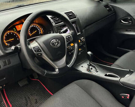 Серый Тойота Авенсис, объемом двигателя 1.99 л и пробегом 243 тыс. км за 7900 $, фото 6 на Automoto.ua