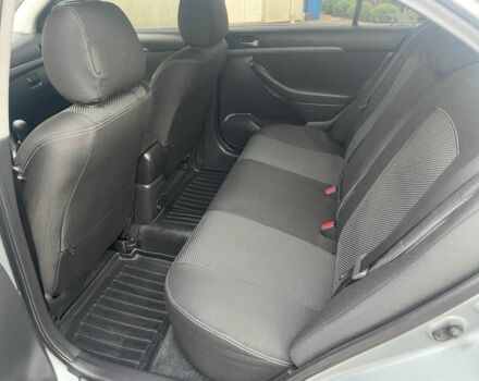 Серый Тойота Авенсис, объемом двигателя 1.8 л и пробегом 181 тыс. км за 6800 $, фото 12 на Automoto.ua