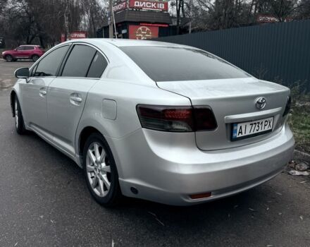 Серый Тойота Авенсис, объемом двигателя 2 л и пробегом 244 тыс. км за 6900 $, фото 4 на Automoto.ua