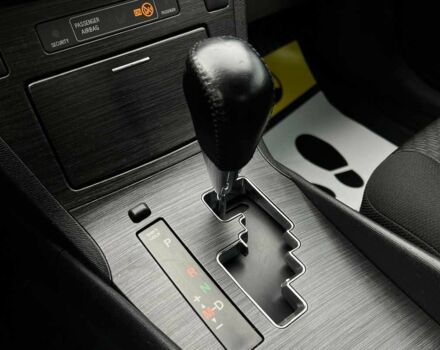 Серый Тойота Авенсис, объемом двигателя 2 л и пробегом 230 тыс. км за 9400 $, фото 13 на Automoto.ua