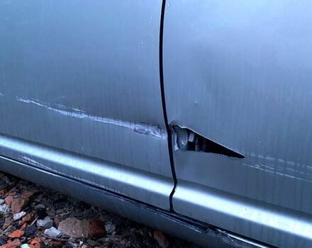 Сірий Тойота Авенсіс, об'ємом двигуна 1.8 л та пробігом 210 тис. км за 2200 $, фото 7 на Automoto.ua