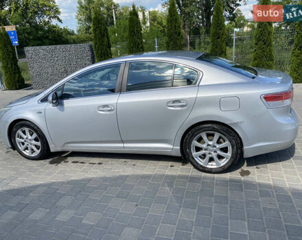 Серый Тойота Авенсис, объемом двигателя 2.2 л и пробегом 270 тыс. км за 9900 $, фото 2 на Automoto.ua