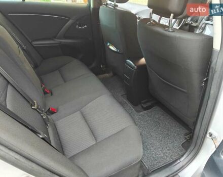 Серый Тойота Авенсис, объемом двигателя 2 л и пробегом 303 тыс. км за 7000 $, фото 17 на Automoto.ua