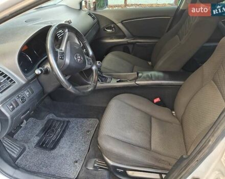 Серый Тойота Авенсис, объемом двигателя 2 л и пробегом 303 тыс. км за 7000 $, фото 16 на Automoto.ua