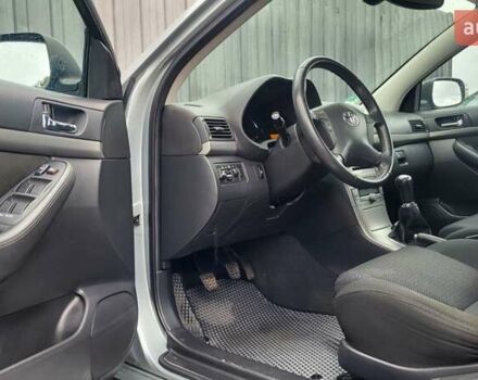Серый Тойота Авенсис, объемом двигателя 1.79 л и пробегом 182 тыс. км за 8000 $, фото 9 на Automoto.ua