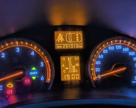 Серый Тойота Авенсис, объемом двигателя 2 л и пробегом 291 тыс. км за 8700 $, фото 5 на Automoto.ua