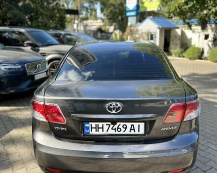 Серый Тойота Авенсис, объемом двигателя 1.99 л и пробегом 206 тыс. км за 10600 $, фото 4 на Automoto.ua