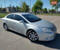 Серый Тойота Авенсис, объемом двигателя 2 л и пробегом 303 тыс. км за 7000 $, фото 2 на Automoto.ua