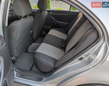 Сірий Тойота Авенсіс, об'ємом двигуна 1.8 л та пробігом 178 тис. км за 8000 $, фото 34 на Automoto.ua
