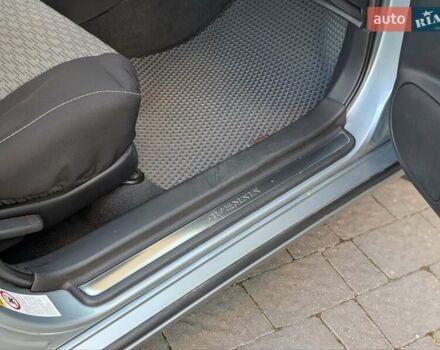 Сірий Тойота Авенсіс, об'ємом двигуна 1.8 л та пробігом 178 тис. км за 8000 $, фото 46 на Automoto.ua