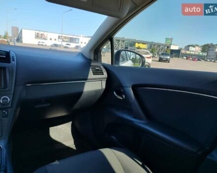 Серый Тойота Авенсис, объемом двигателя 2 л и пробегом 303 тыс. км за 7000 $, фото 7 на Automoto.ua