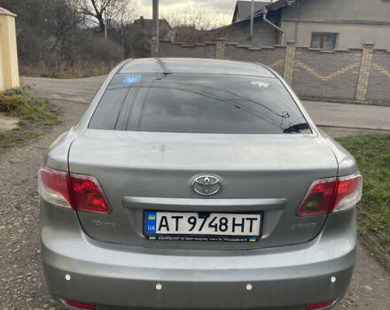 Серый Тойота Авенсис, объемом двигателя 2 л и пробегом 308 тыс. км за 6700 $, фото 1 на Automoto.ua