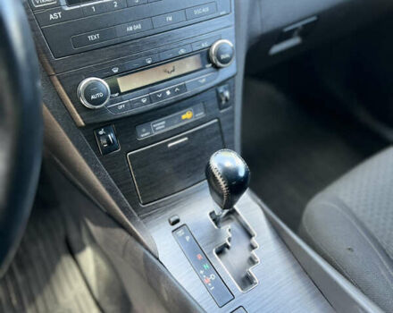 Сірий Тойота Авенсіс, об'ємом двигуна 1.99 л та пробігом 206 тис. км за 9800 $, фото 11 на Automoto.ua